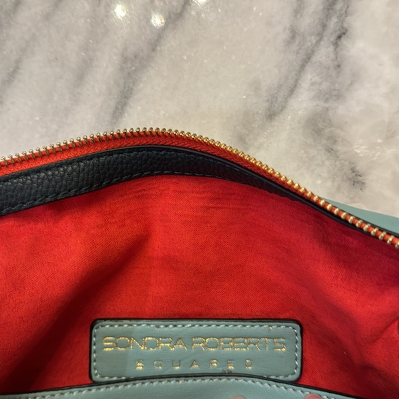 Sondra Roberts color-block convertable crossbody/clutch - Picture 8 of 14